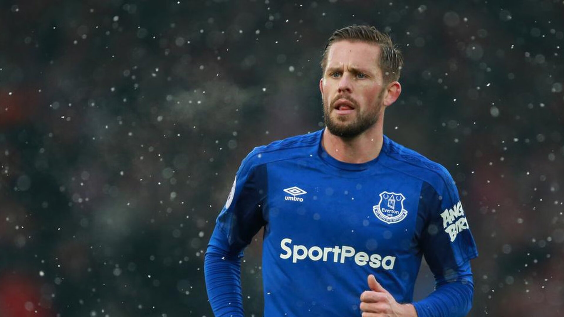 跨界传奇，尼克斯强势破局，詹姆斯英超赛场展统治力